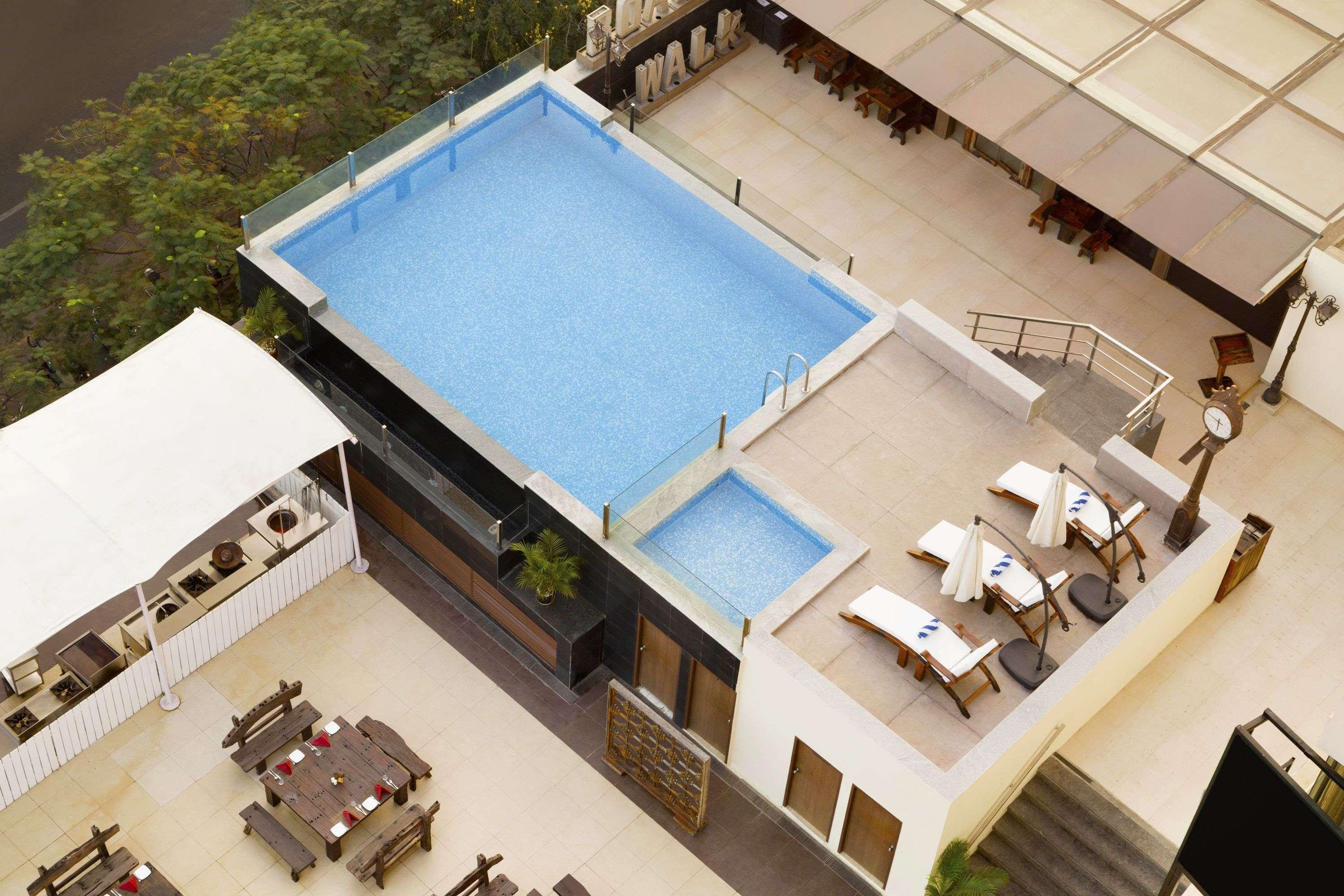 Ramada Egmore Hotel 5*