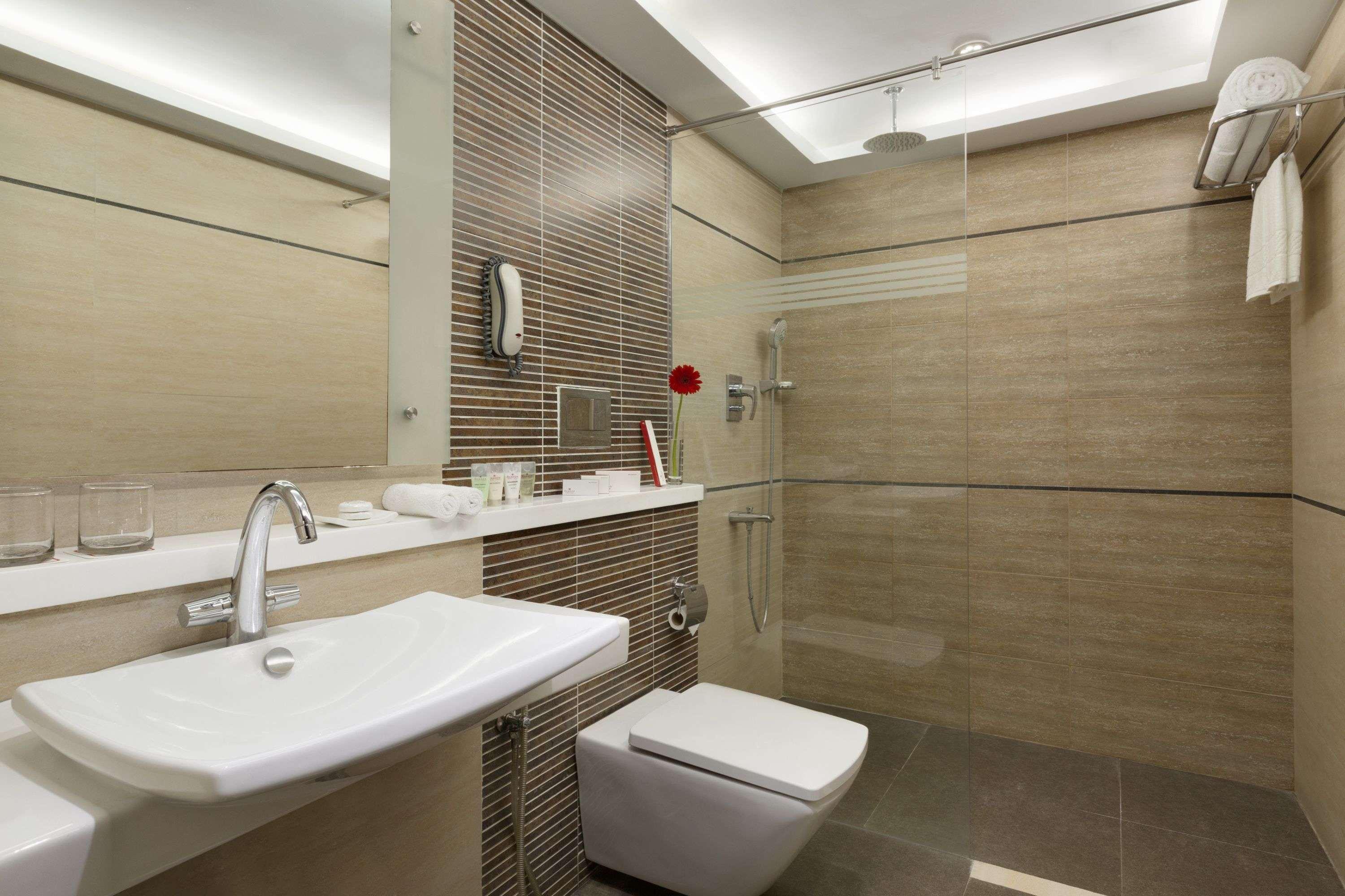 Ramada Egmore 5*