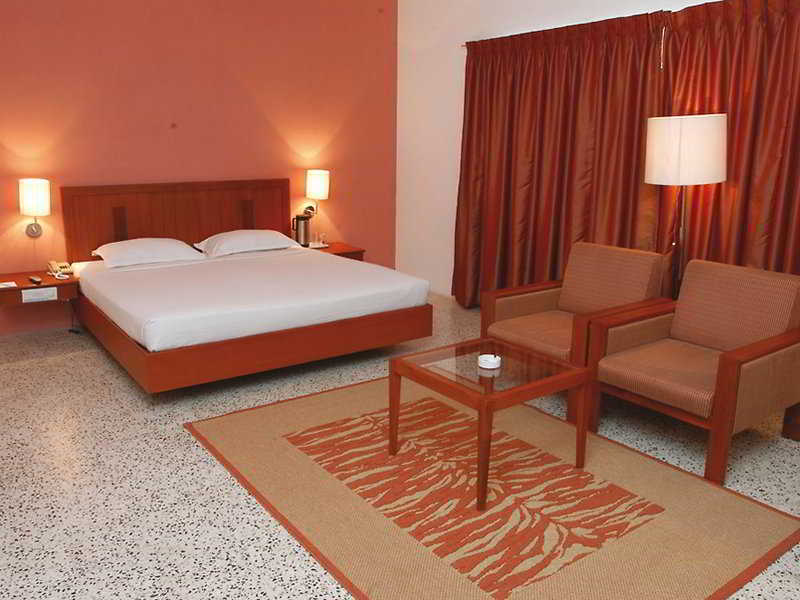 Ramada Egmore Hotel 5*