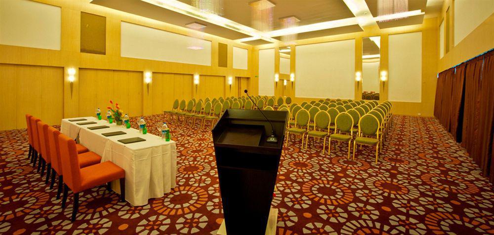Ramada Egmore 5*